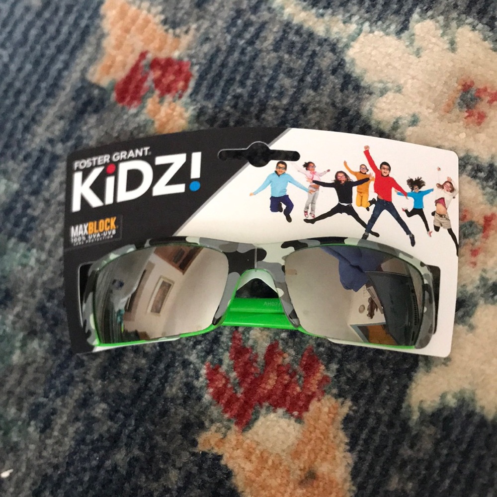 Foster Grant Camo Print Sunglasses